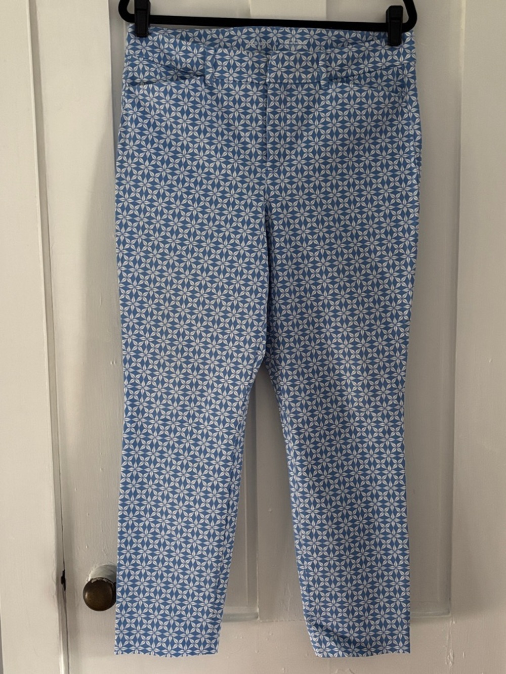 Old Navy Blue & White Skinny Pants with Geometric Print